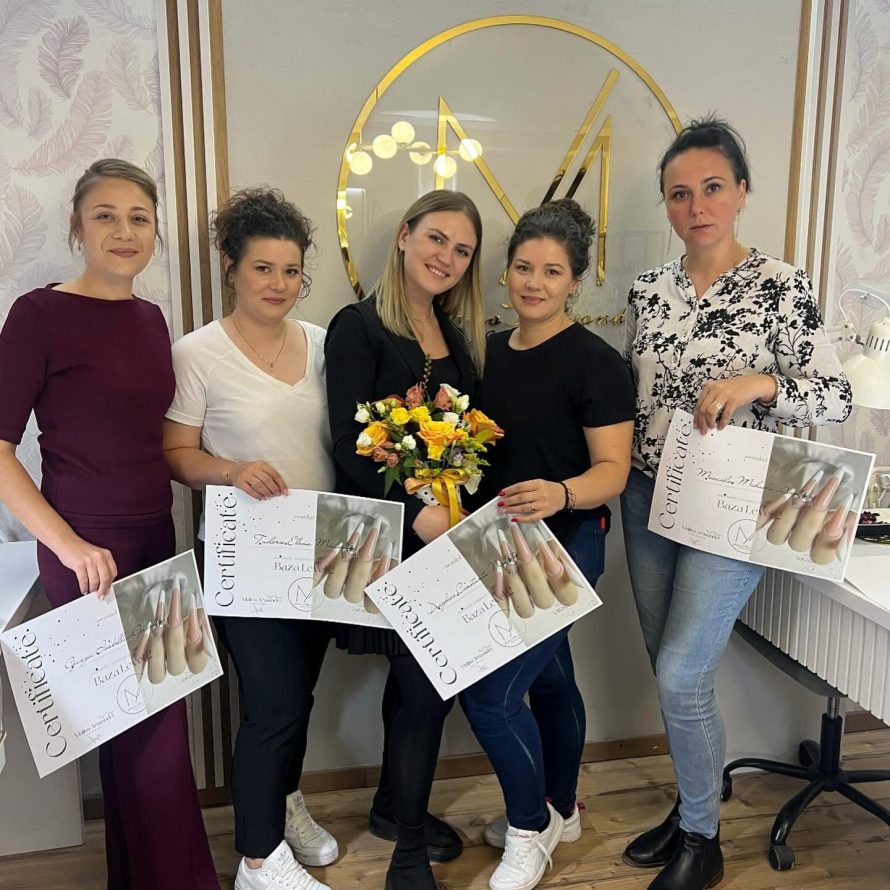cursuri-unghii-iasi-cursanti-1