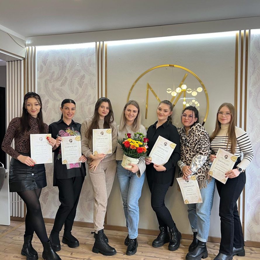 cursuri-unghii-iasi-cursanti-4