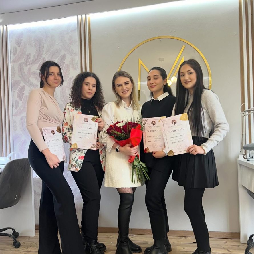 cursuri-unghii-iasi-cursanti-7