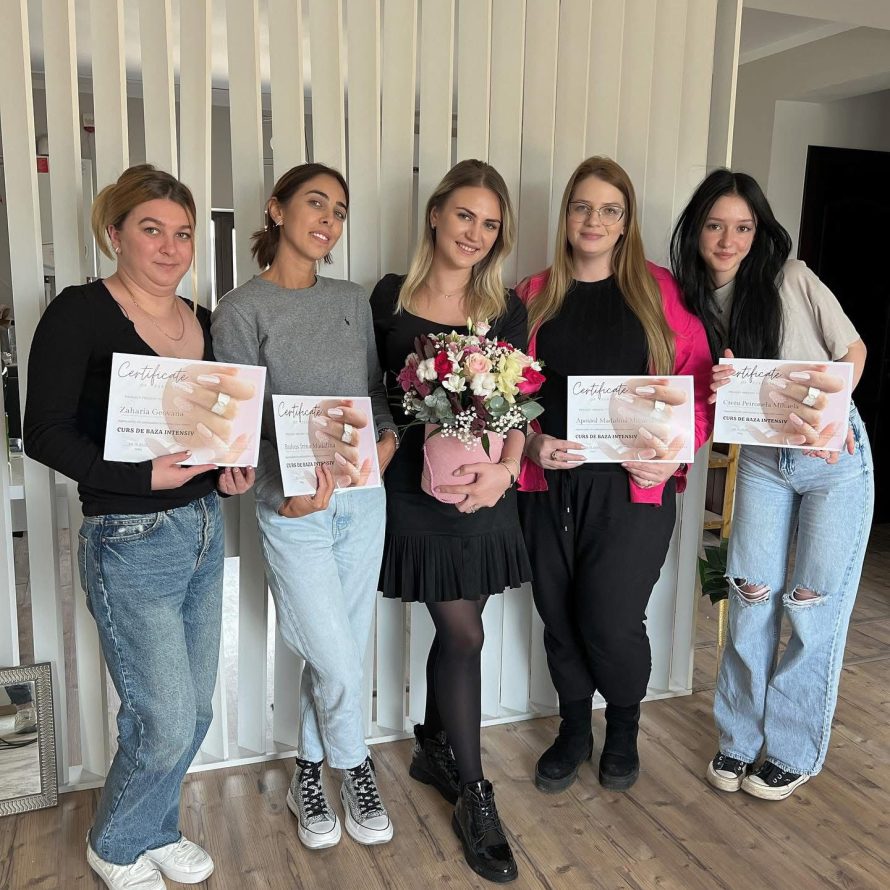 cursuri-unghii-iasi-cursanti-8